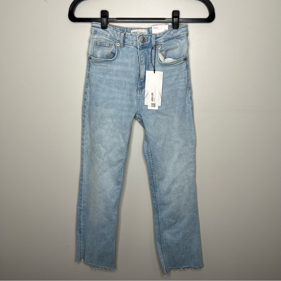 Zara Jeans Nwt Zara Mid Rise Cropped Flare Jeans Light Wash 2